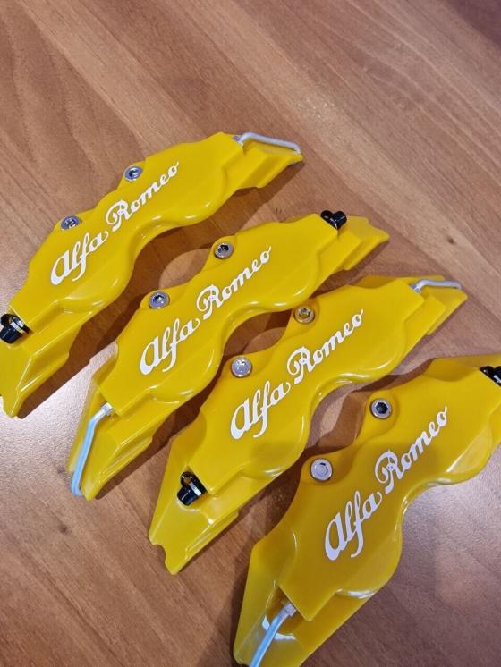 ALFA ROMEO COVER COPRI PINZE FRENI ROSSO NERO GIALLO BLU YELLOW CORSIVO
